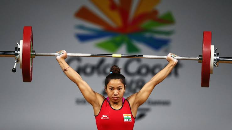 टोक्यो ओलंपिक में भारत को पहला मेडल,  वेटलिफ्टिंग में मीराबाई चानू ने जीता सिल्वर