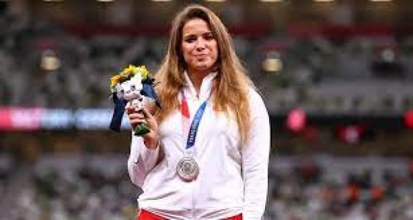  महिला खिलाड़ी ने टोक्यो ओलंपिक में जीता मेडल को किया नीलामी , जानें क्या हैं वजह ... पढ़े पूरी खबर 