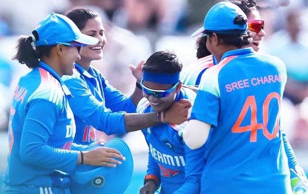 इंग्लैंड के खिलाफ 2-1 से जीती वनडे सीरीज, रचा इतिहास