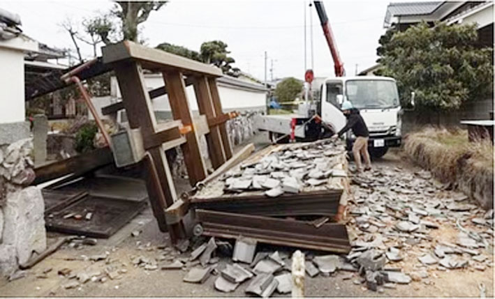 जापान में लगातार 155 भूकंप के झटके, अब तक 64 लोगों की मौत