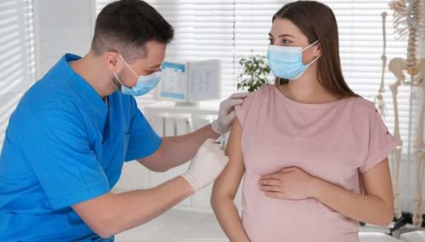  2 लाख गर्भवती महिलाओं को लगेगा कोरोना का टीका 