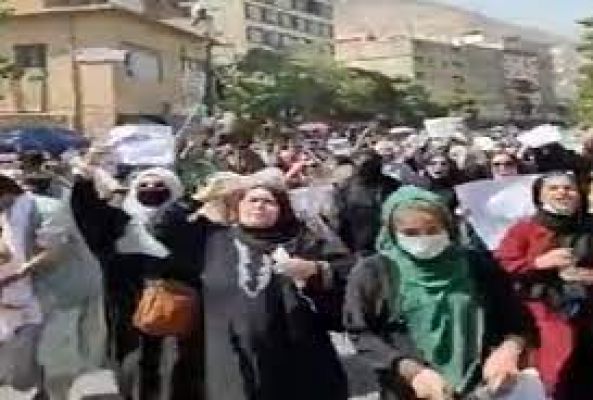 पाकिस्तान के खिलाफ विरोध प्रदर्शन कर रहे लोगों पर तालिबानियों ने की फायरिंग