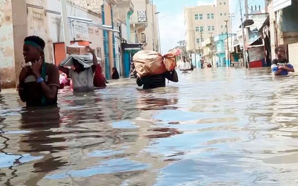 सोमालिया में बाढ़ से 100 लोगों की मौत