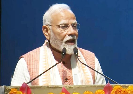 PM नरेंद्र मोदी ने मॉरीशस में होली की खुशियां बांटी